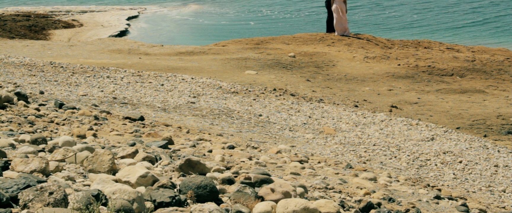When Time Becomes a Woman background