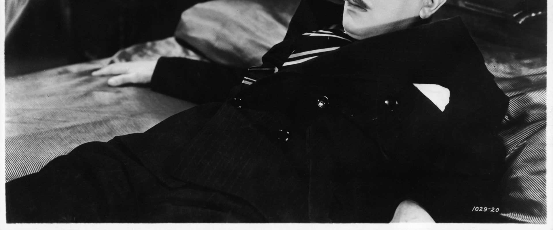 The Invisible Man Returns background