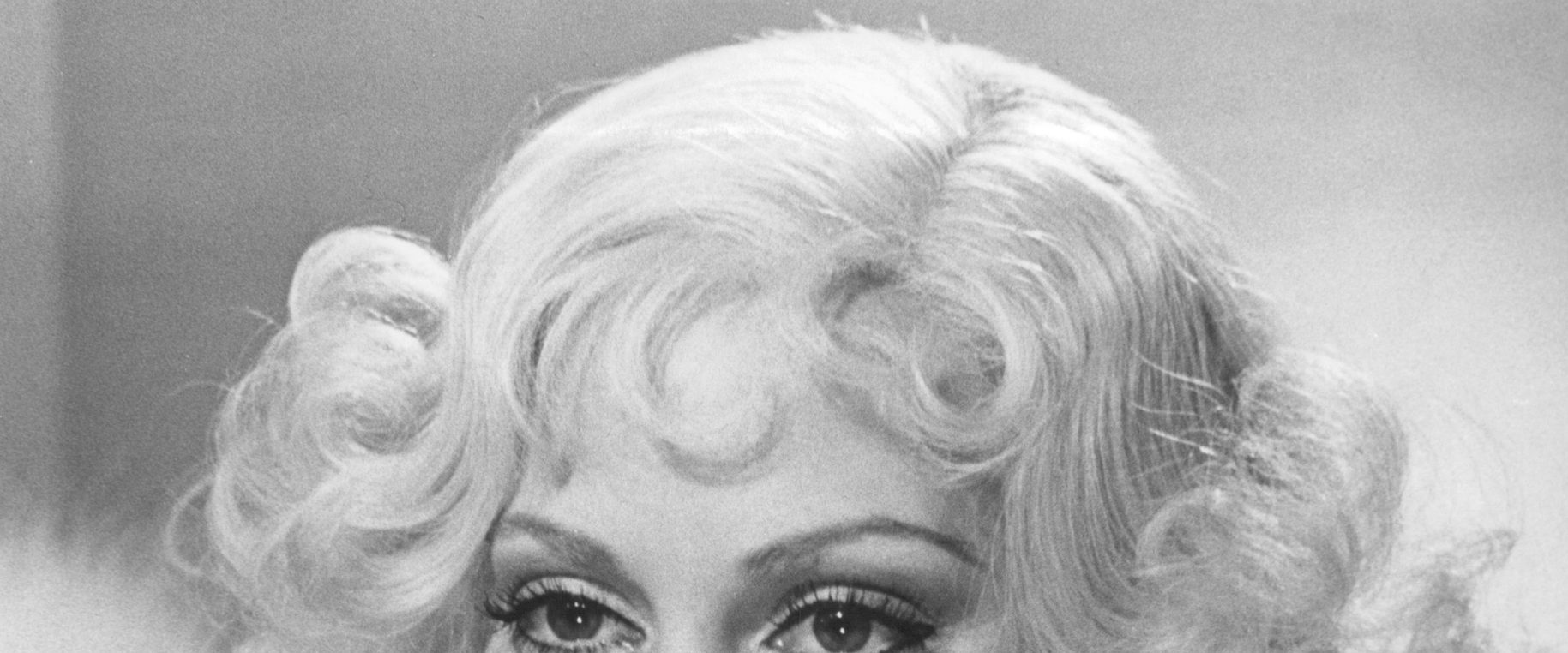 Victor Victoria background