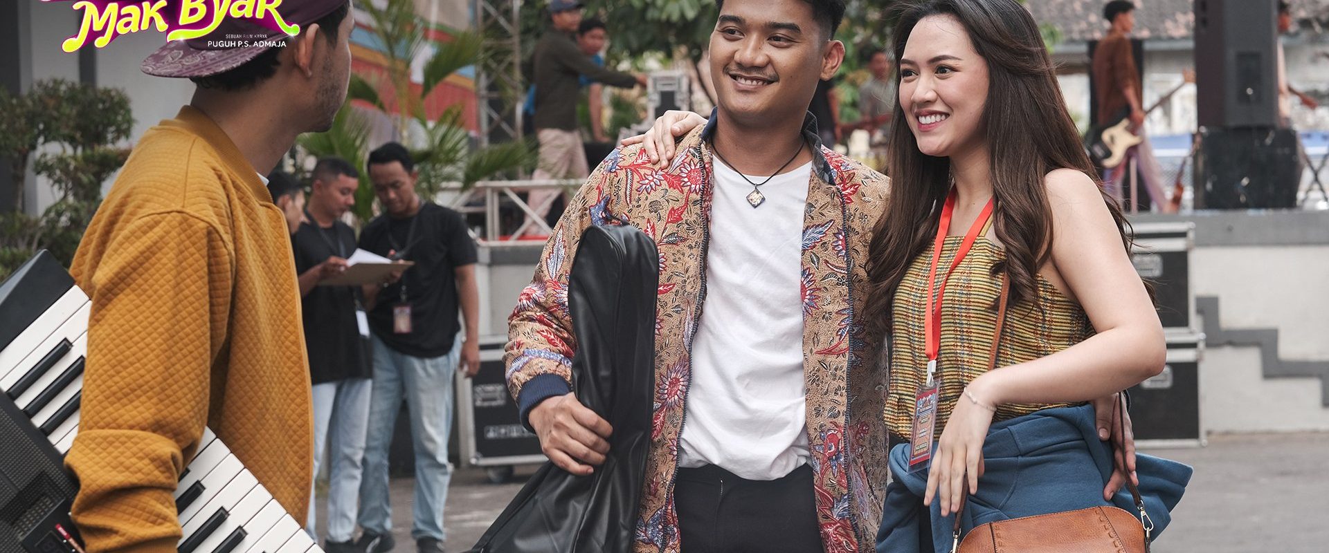 Ambyar Mak Byar background