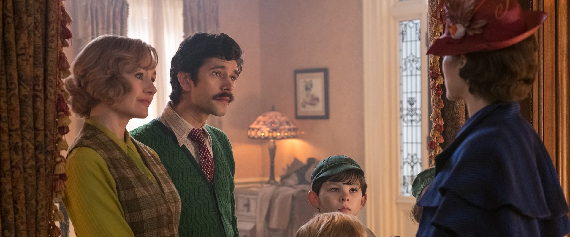Mary Poppins Returns background