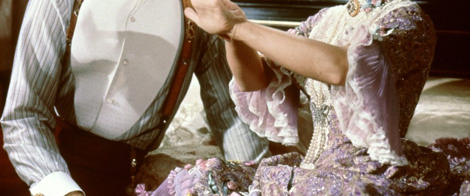 The Unsinkable Molly Brown background