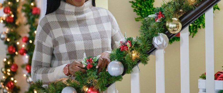 Christmas in Evergreen: Bells Are Ringing background