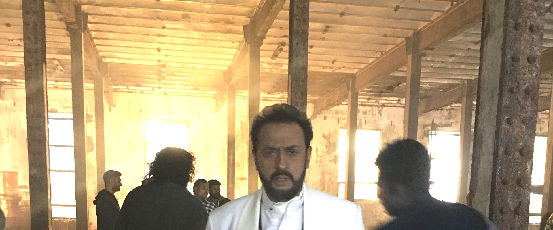 Sadak 2 background