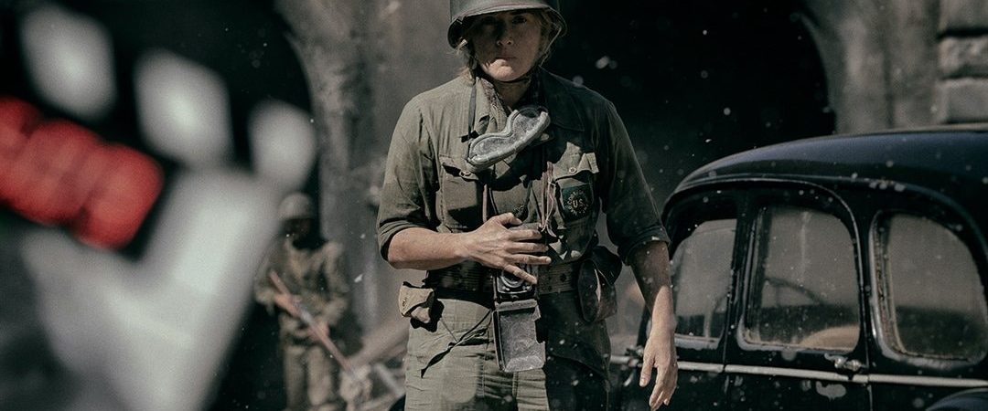 Lee background