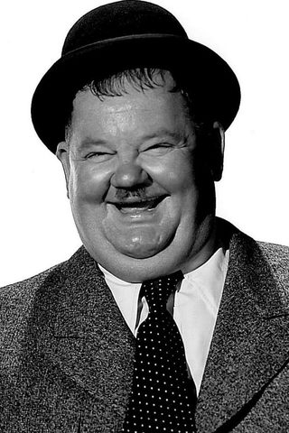 Oliver Hardy, photo 2 of 3