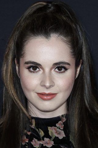 Vanessa Marano, photo 2 of 3