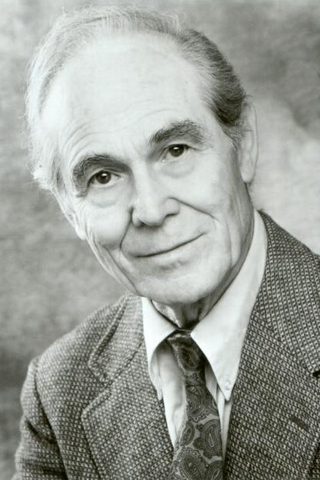 Joseph Wiseman, photo 1 of 3