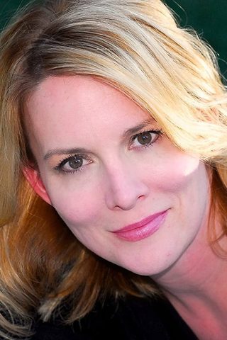 Laurel Holloman, photo 1 of 3