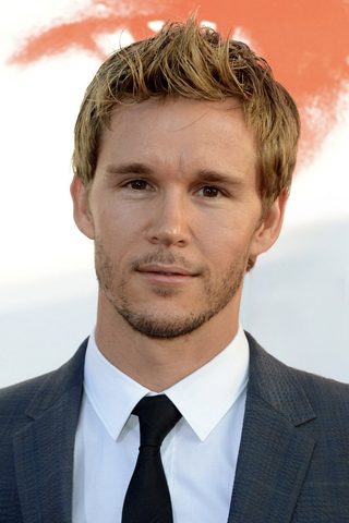 Ryan Kwanten, photo 3 of 3