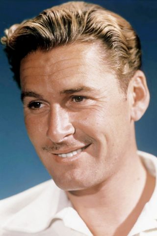 Errol Flynn, photo 2 of 3
