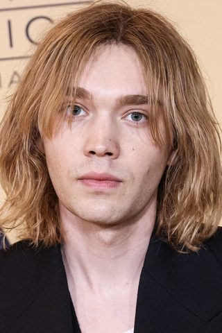Charlie Plummer, photo 3 of 3