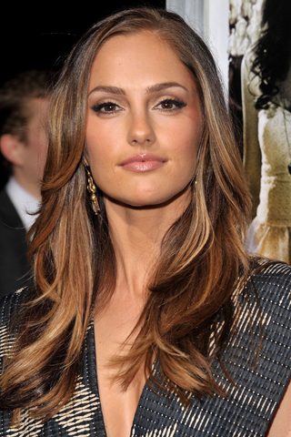 Minka Kelly, photo 2 of 3