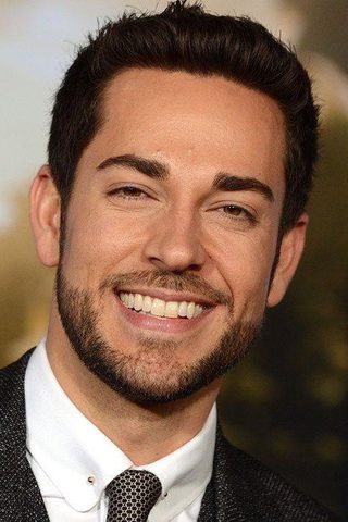 Zachary Levi, photo 3 of 3