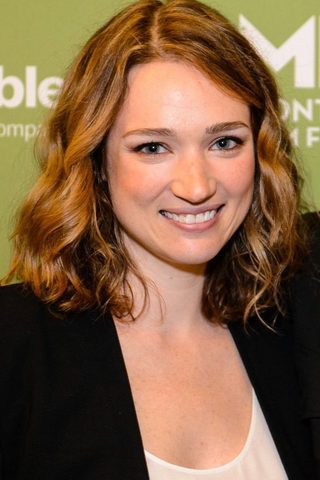 Kristen Connolly, photo 2 of 3