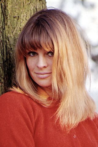 Julie Christie, photo 2 of 3