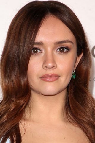 Olivia Cooke, photo 2 of 3