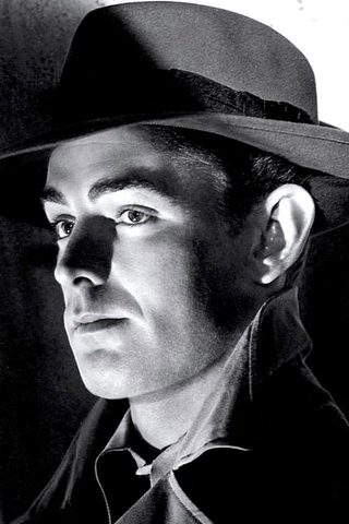 Alan Ladd, photo 1 of 3