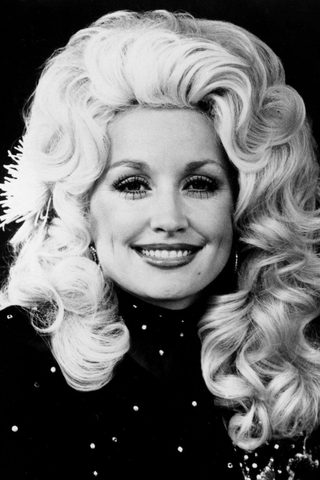 Dolly Parton, photo 2 of 3