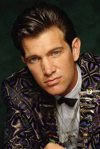 Chris Isaak, photo 3 of 3