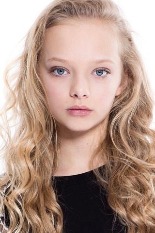 Amiah Miller, photo 1 of 3