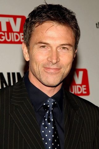 Tim Daly, photo 3 of 3