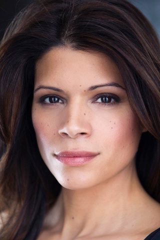 Andrea Navedo, photo 1 of 3