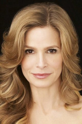 Kyra Sedgwick, photo 2 of 3