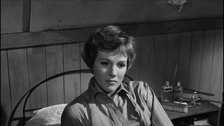 The Americanization of Emily still 4