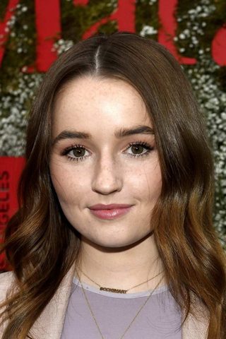 Kaitlyn Dever, photo 1 of 3