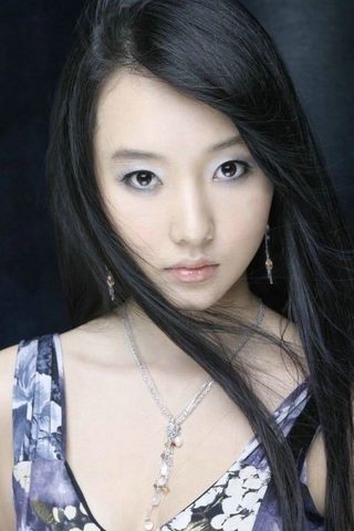 Lee Jung-hyun, photo 1 of 3