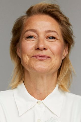 Trine Dyrholm, photo 2 of 3
