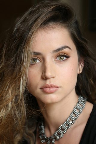Ana de Armas, photo 3 of 3