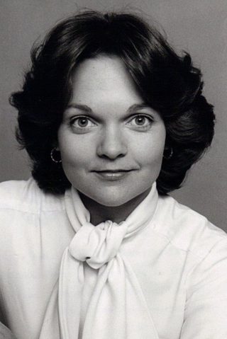 Pamela Reed, photo 2 of 3