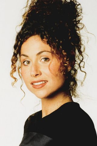 Minnie Driver, photo 2 of 3