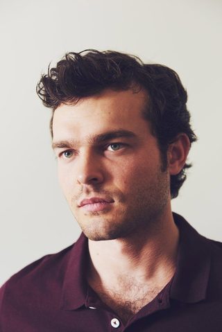 Alden Ehrenreich, photo 3 of 3