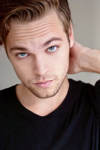Alexander Calvert, photo 2 of 3