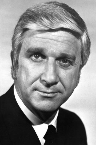 Leslie Nielsen, photo 1 of 3