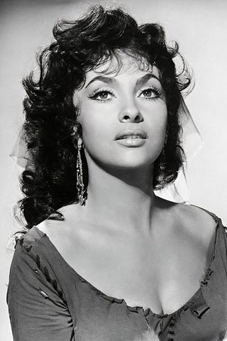 Gina Lollobrigida, photo 1 of 3