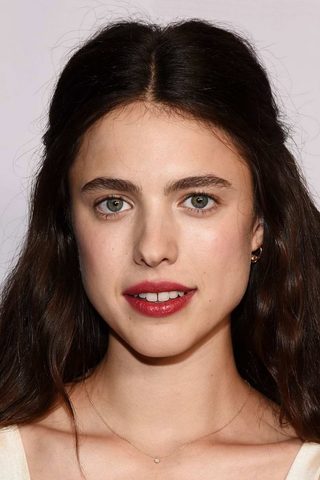 Margaret Qualley, photo 3 of 3
