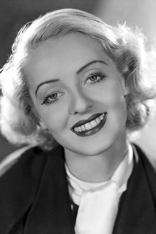 Bette Davis, photo 2 of 3