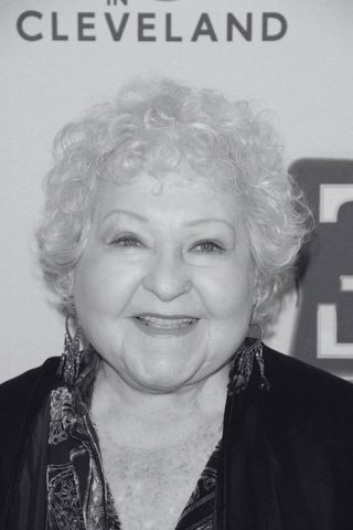 Estelle Harris, photo 3 of 3
