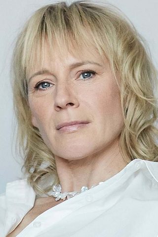 Iben Hjejle, photo 1 of 3
