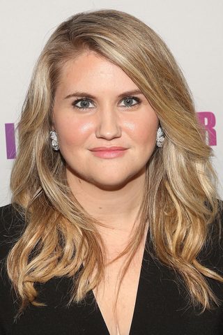 Jillian Bell, photo 3 of 3
