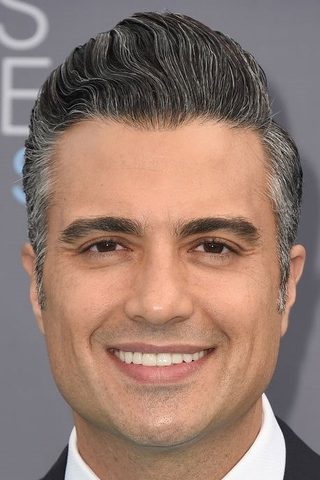 Jaime Camil, photo 2 of 3