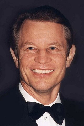 Michael York, photo 2 of 3