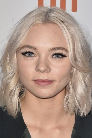 Taylor Hickson, photo 3 of 3