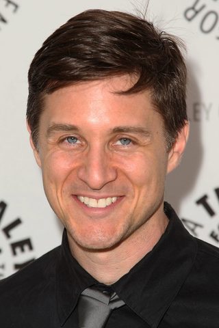 Yuri Lowenthal, photo 1 of 3