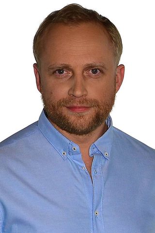 Piotr Adamczyk, photo 2 of 3