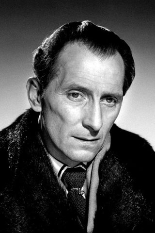 Peter Cushing, photo 3 of 3